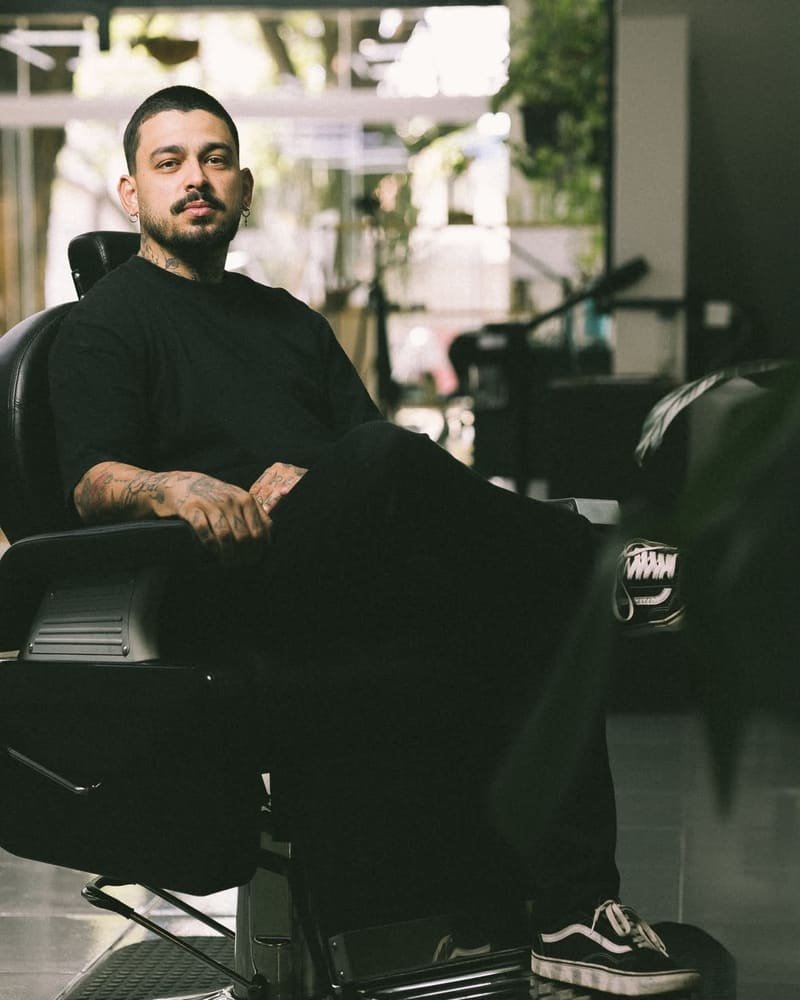 Douglas Oliveira do Nascimento — barbeiro da Barbearia Magalhães